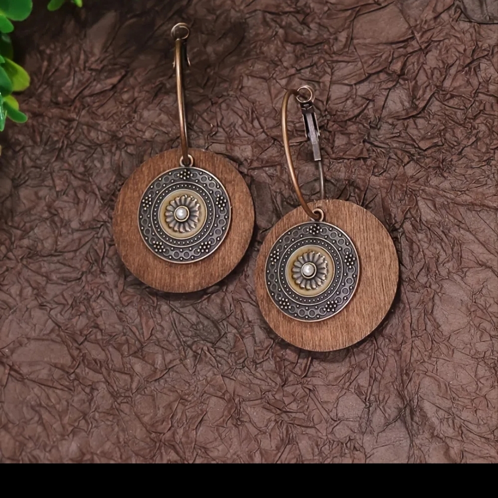 Wooden Bronze Alloy Hoop Earrings - Picture 3 of 7